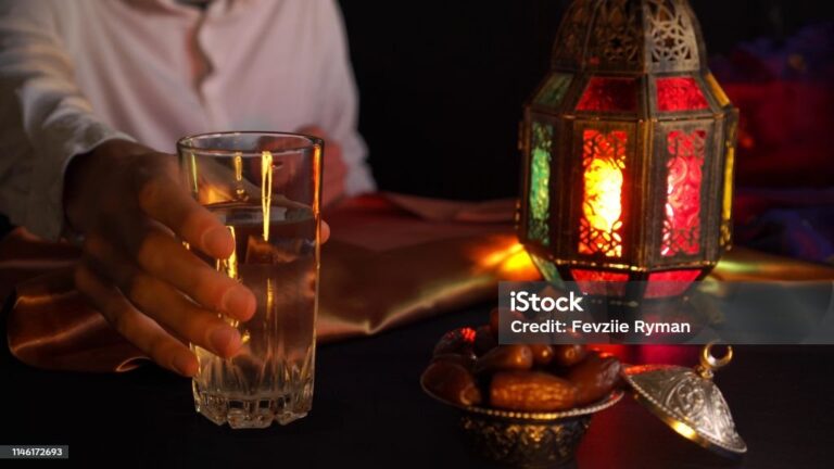 Mos e lër syfyrin të kalojë si një vakt i zakonshëm