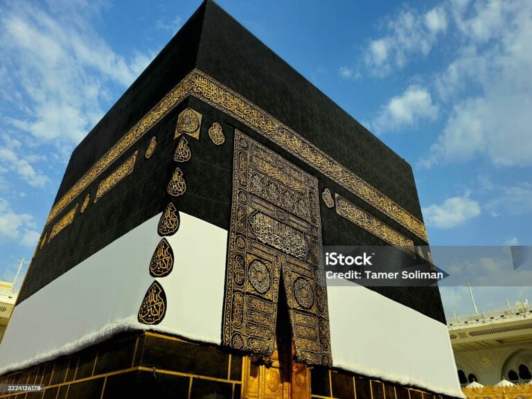 Historia e ndërtimit të Qabes ndër shekuj